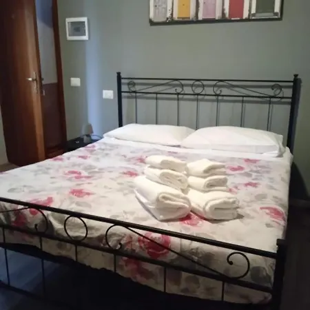 D 2 Non Accettiamo Franciesi Appartement Parma