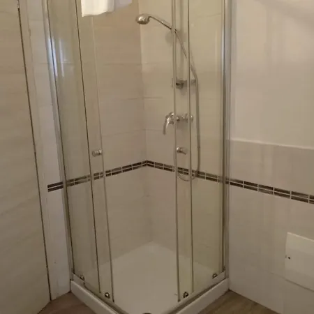 D 2 Non Accettiamo Franciesi * פארמה