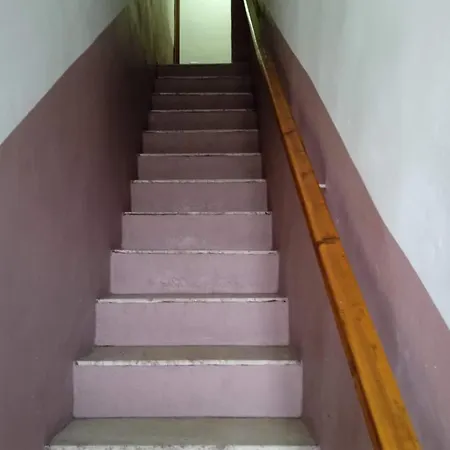 Appartement D 2 Non Accettiamo Franciesi